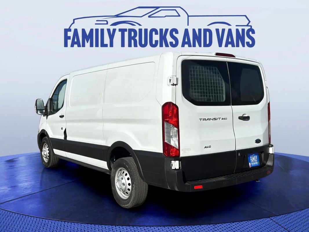 Used 2020 Ford Transit 250 Low Roof AWD image 3
