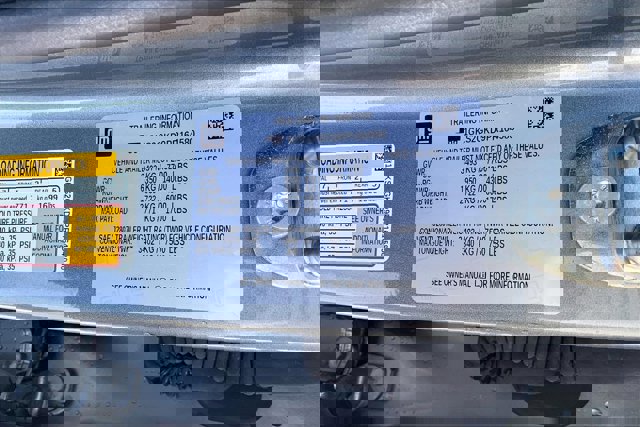 Used 2023 GMC Yukon XL SLT image 34