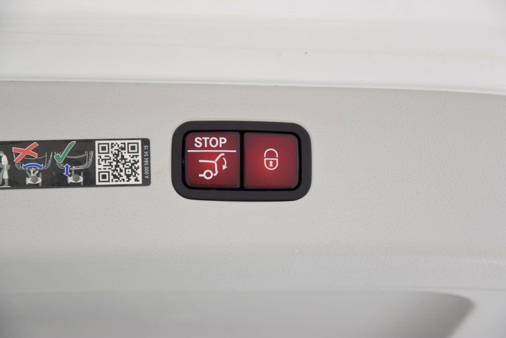 Certified 2023 Mercedes-Benz EQS 450+ SUV image 32