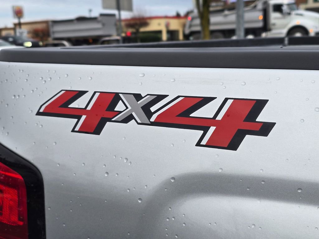 Used 2018 Chevrolet Silverado 1500 LT w/ LT Eassist Package image 13