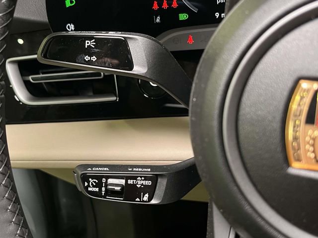 New 2026 Porsche Taycan 4S AWD/4WD image 40