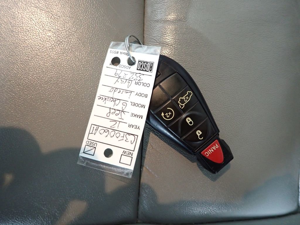 Used 2012 Jeep Grand Cherokee Laredo image 48