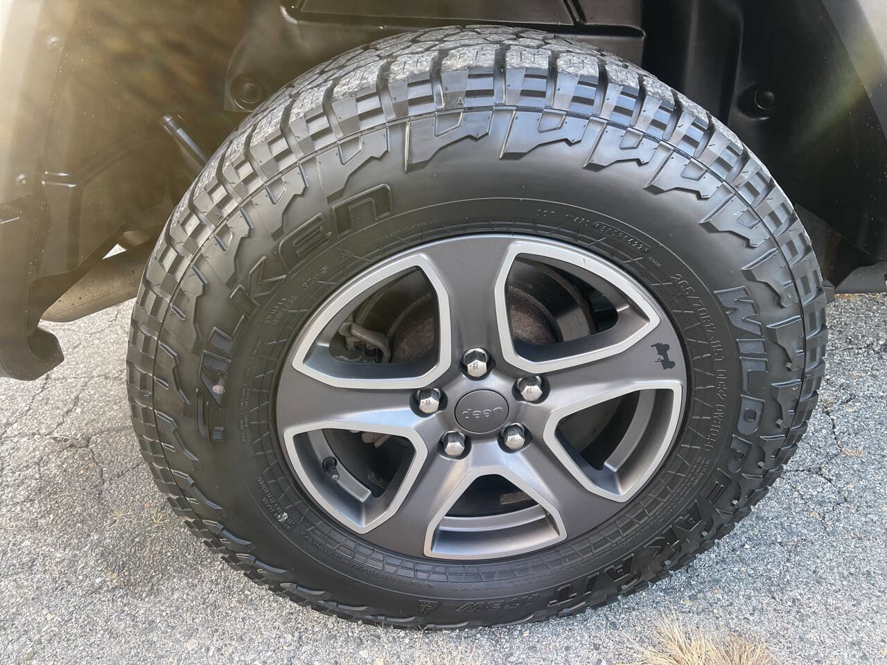Used 2018 Jeep Wrangler Unlimited Sport S image 32