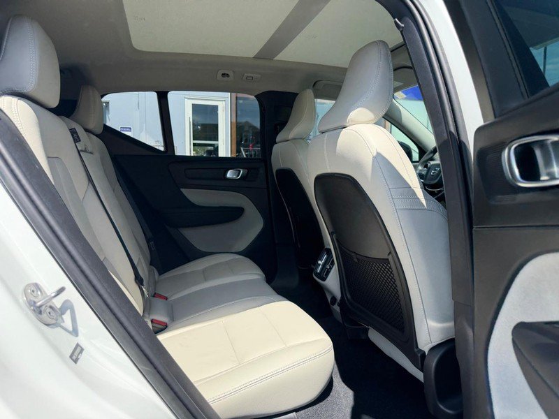 Used 2023 Volvo XC40 B5 Ultimate w/ Protection Package Premier AWD/4WD image 11