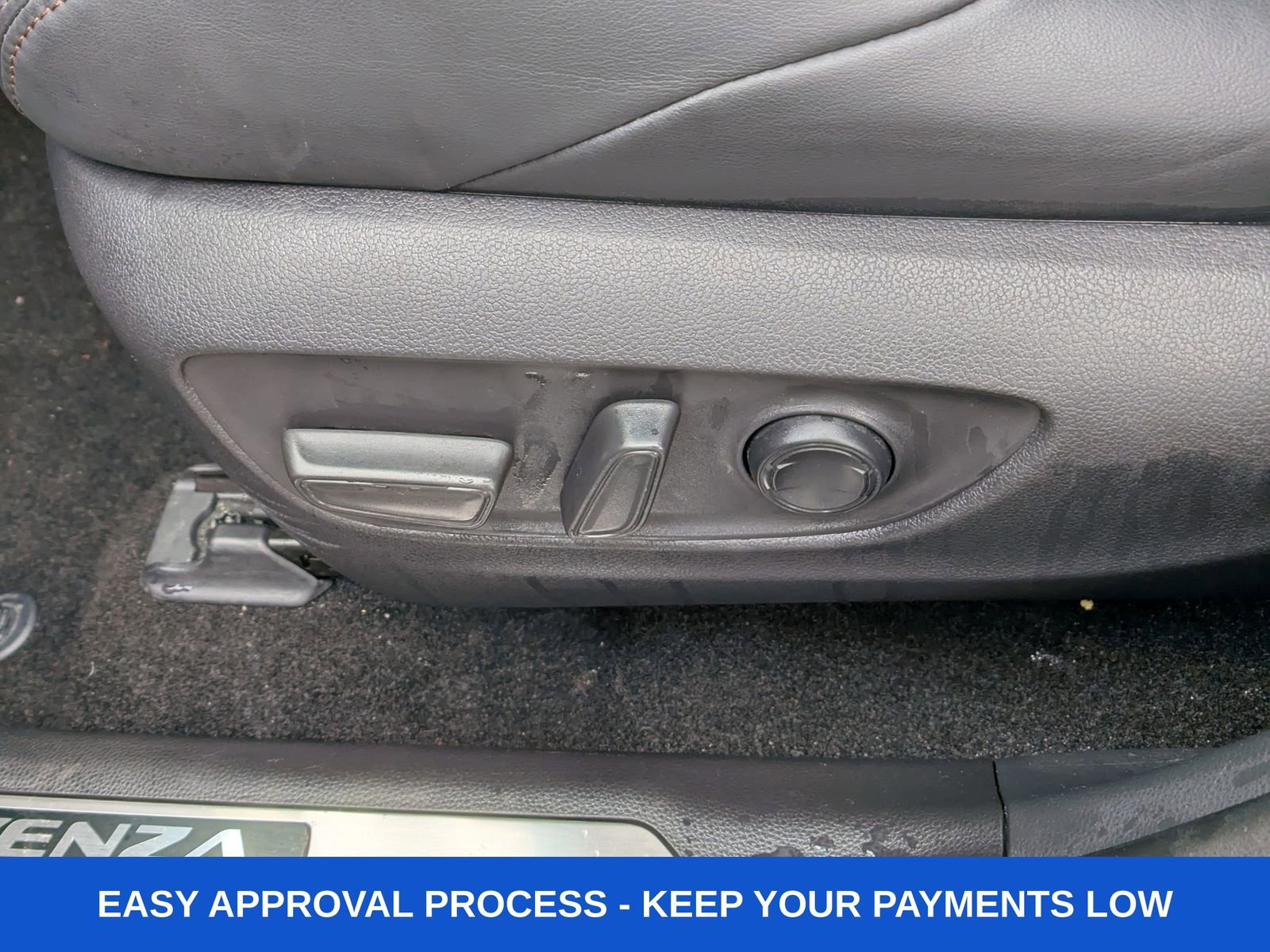Used 2023 Toyota Venza XLE AWD/4WD image 21