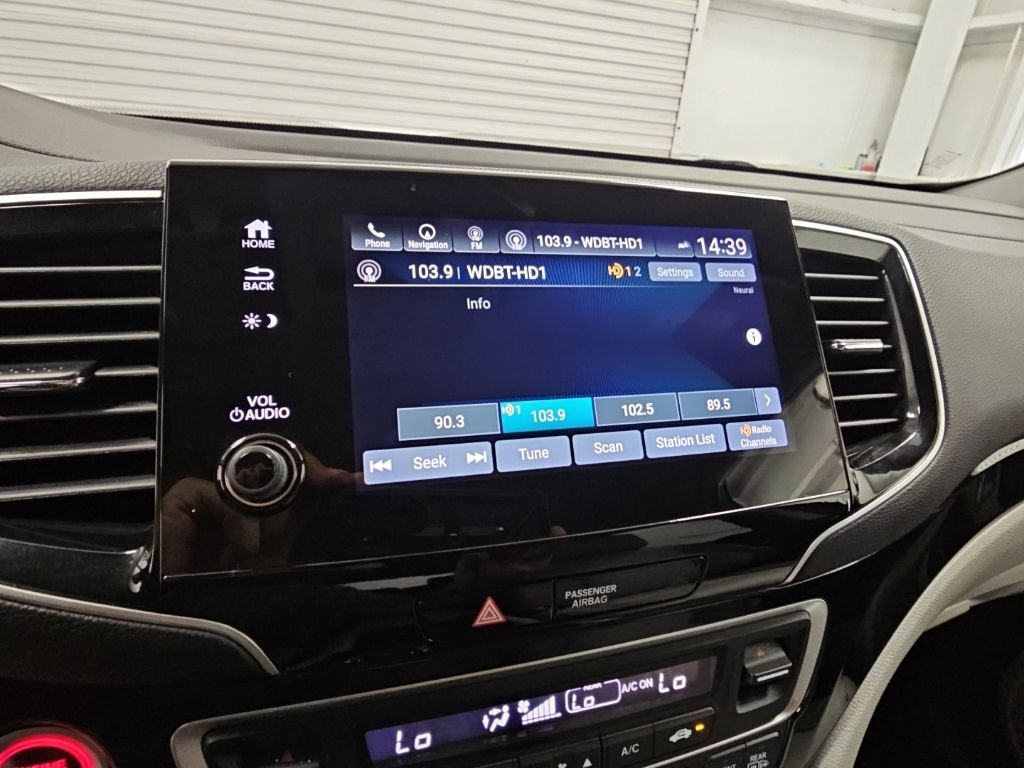 Used 2021 Honda Pilot Touring image 17