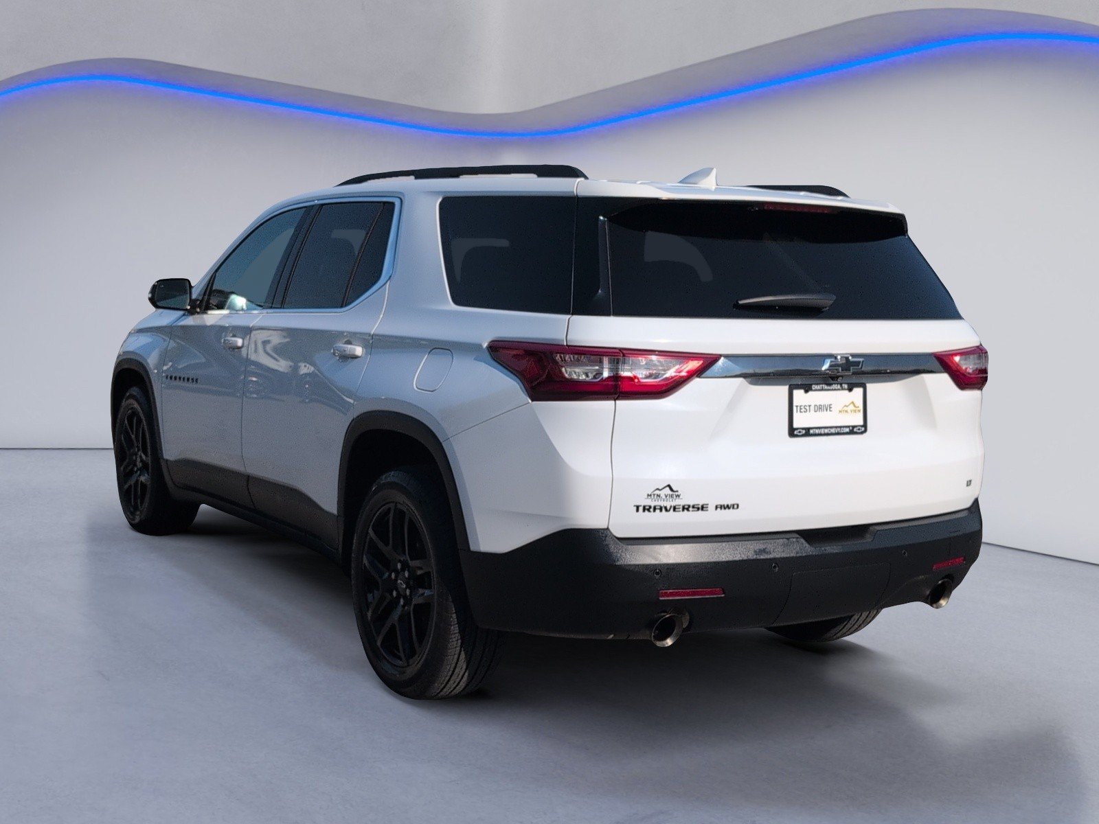 Used 2020 Chevrolet Traverse LT w/ LPO, Blackout Package AWD/4WD image 9