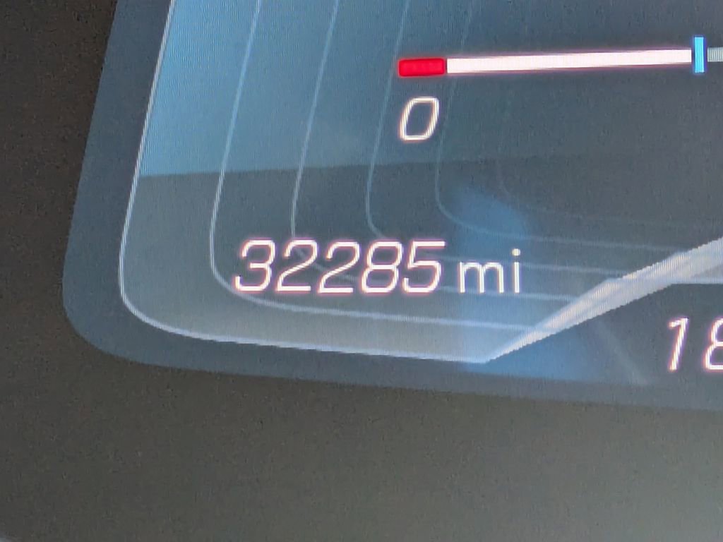 Used 2023 Chevrolet Corvette Stingray Premium Conv w/ Z51 Performance Package image 30