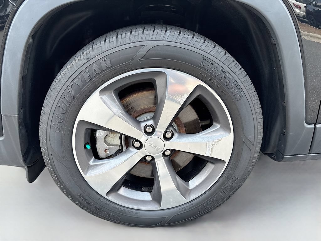 Used 2020 Jeep Cherokee Limited FWD image 27