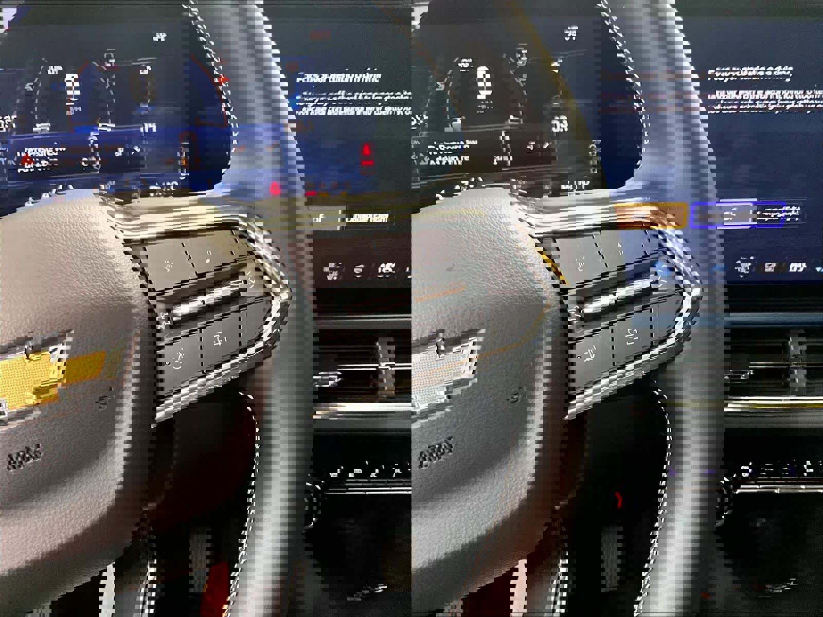 Used 2025 Chevrolet Equinox EV LT w/ Convenience Package image 20