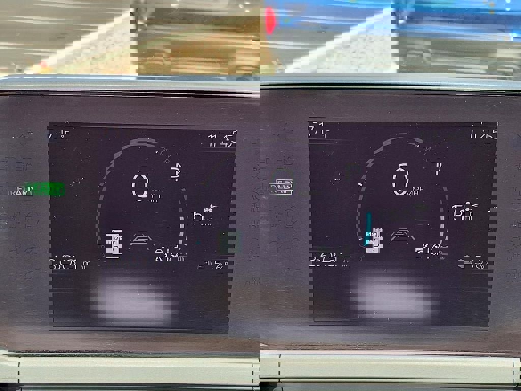 Certified 2023 Subaru Solterra AWD image 31