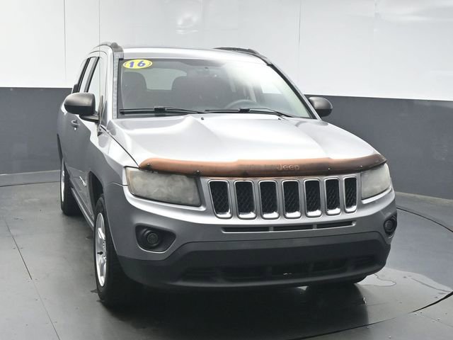 Used 2016 Jeep Compass Sport FWD image 2