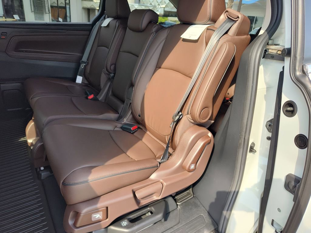 New 2026 Honda Odyssey Touring image 15