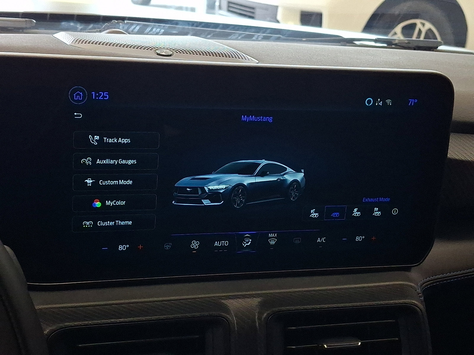 Used 2025 Ford Mustang Dark Horse w/ Dark Horse Handlin Package image 22