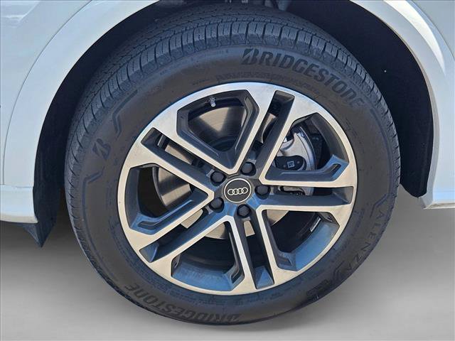 Certified 2025 Audi Q5 Premium w/ Convenience Package AWD/4WD image 24