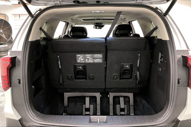 Used 2025 Kia Carnival SX Prestige FWD image 42
