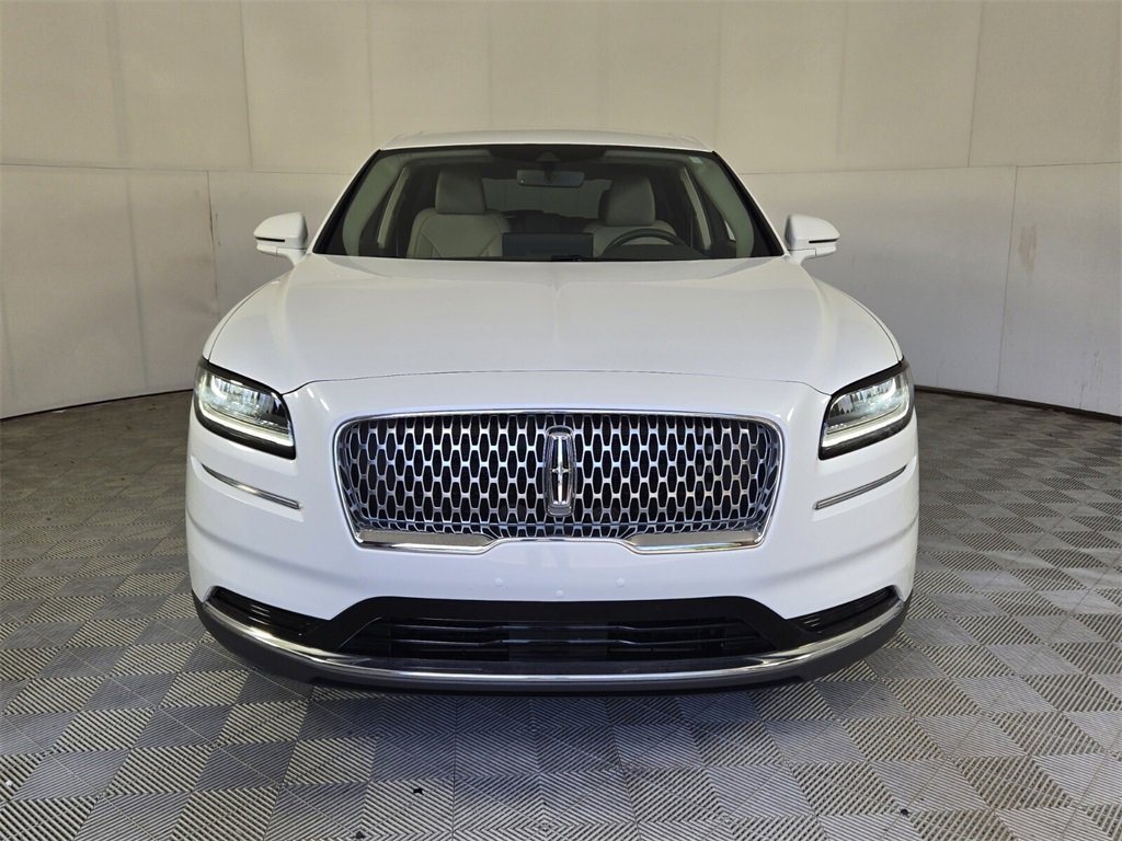 Used 2023 Lincoln Nautilus FWD w/ Premium Package image 3