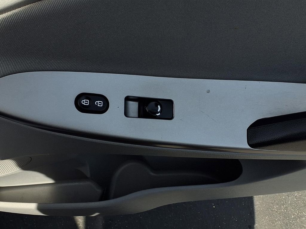 Used 2015 Hyundai Accent GLS image 24