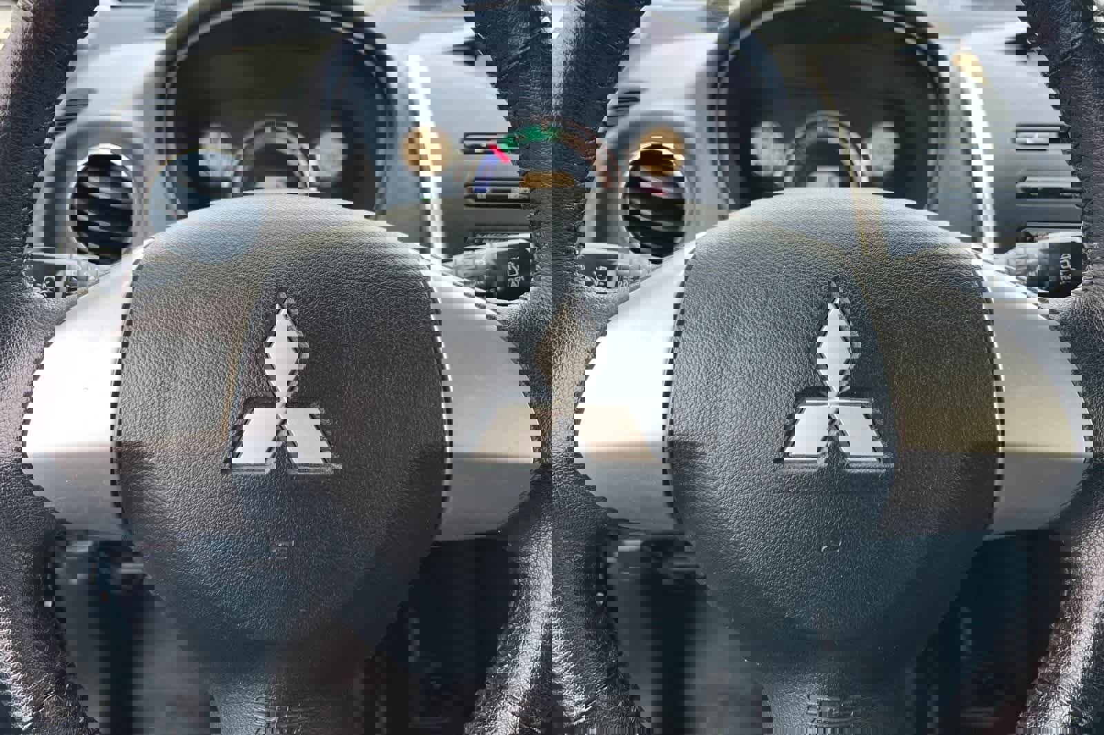 Used 2016 Mitsubishi i ES image 24