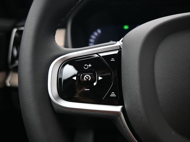 New 2026 Volvo XC90 B6 Plus w/ Protection Package Premier image 26