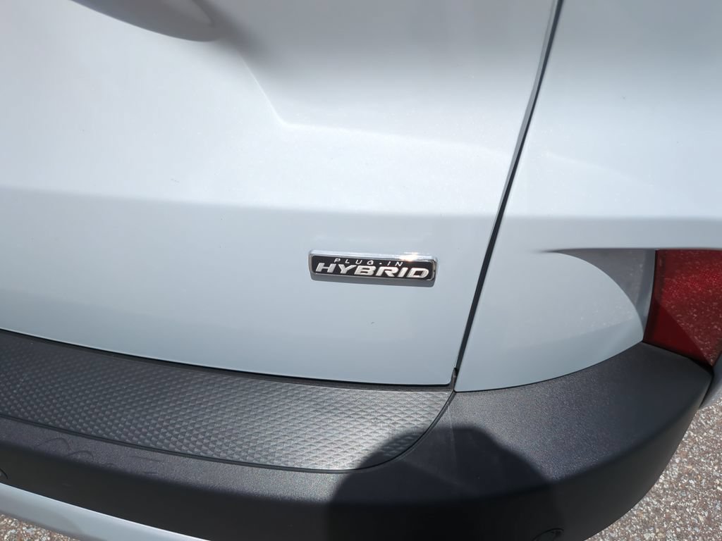 Used 2026 Ford Escape SE w/ PHEV Premium Package FWD image 14