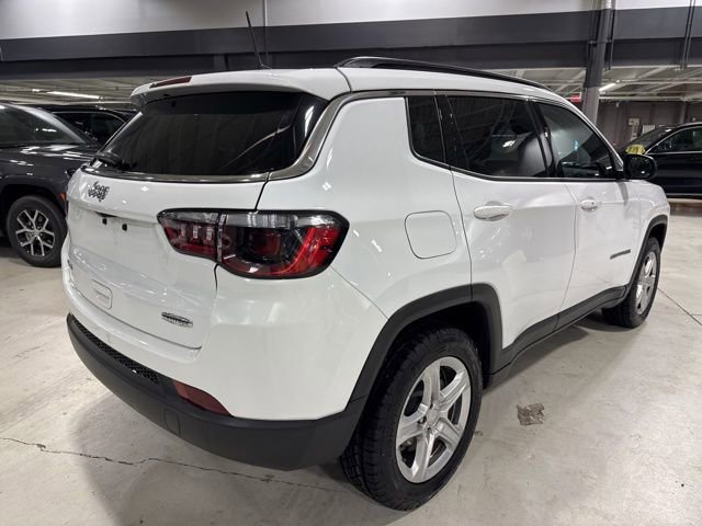 Used 2023 Jeep Compass Latitude image 17