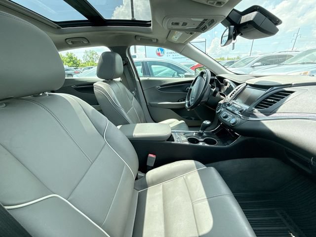 Used 2015 Chevrolet Impala LTZ FWD image 12