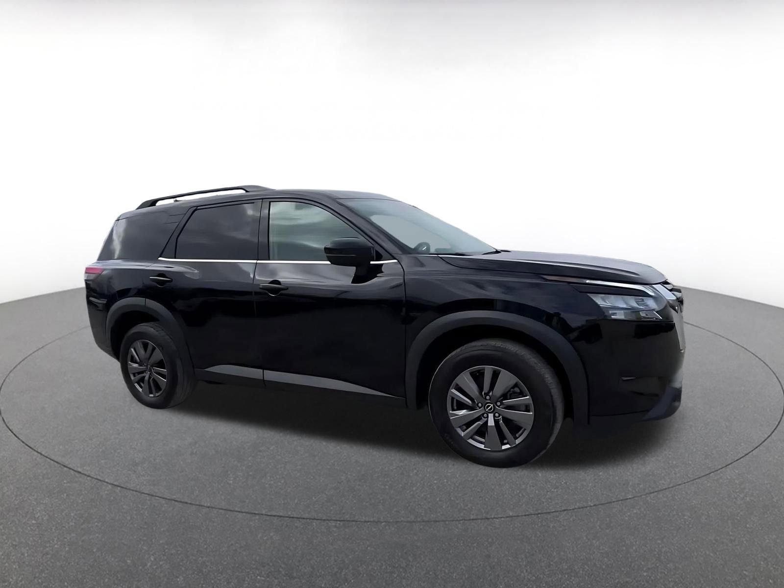 Used 2025 Nissan Pathfinder SV video 2