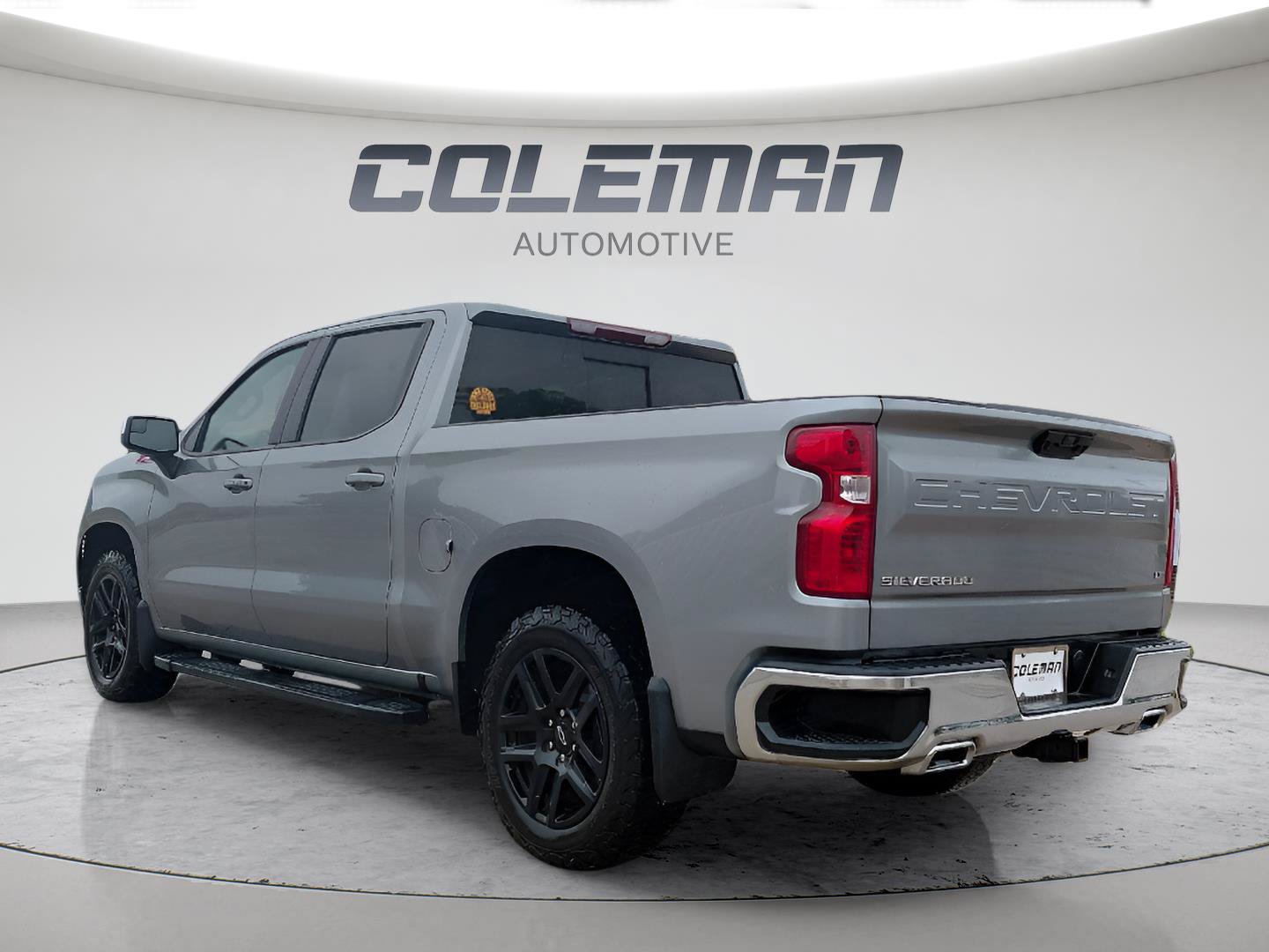 Used 2024 Chevrolet Silverado 1500 LT w/ Z71 Off-Road Package AWD/4WD image 6