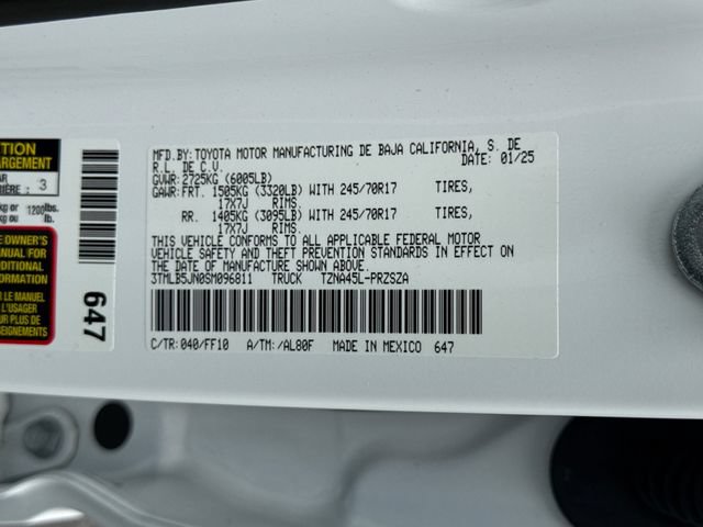 Certified 2025 Toyota Tacoma SR5 AWD/4WD image 26
