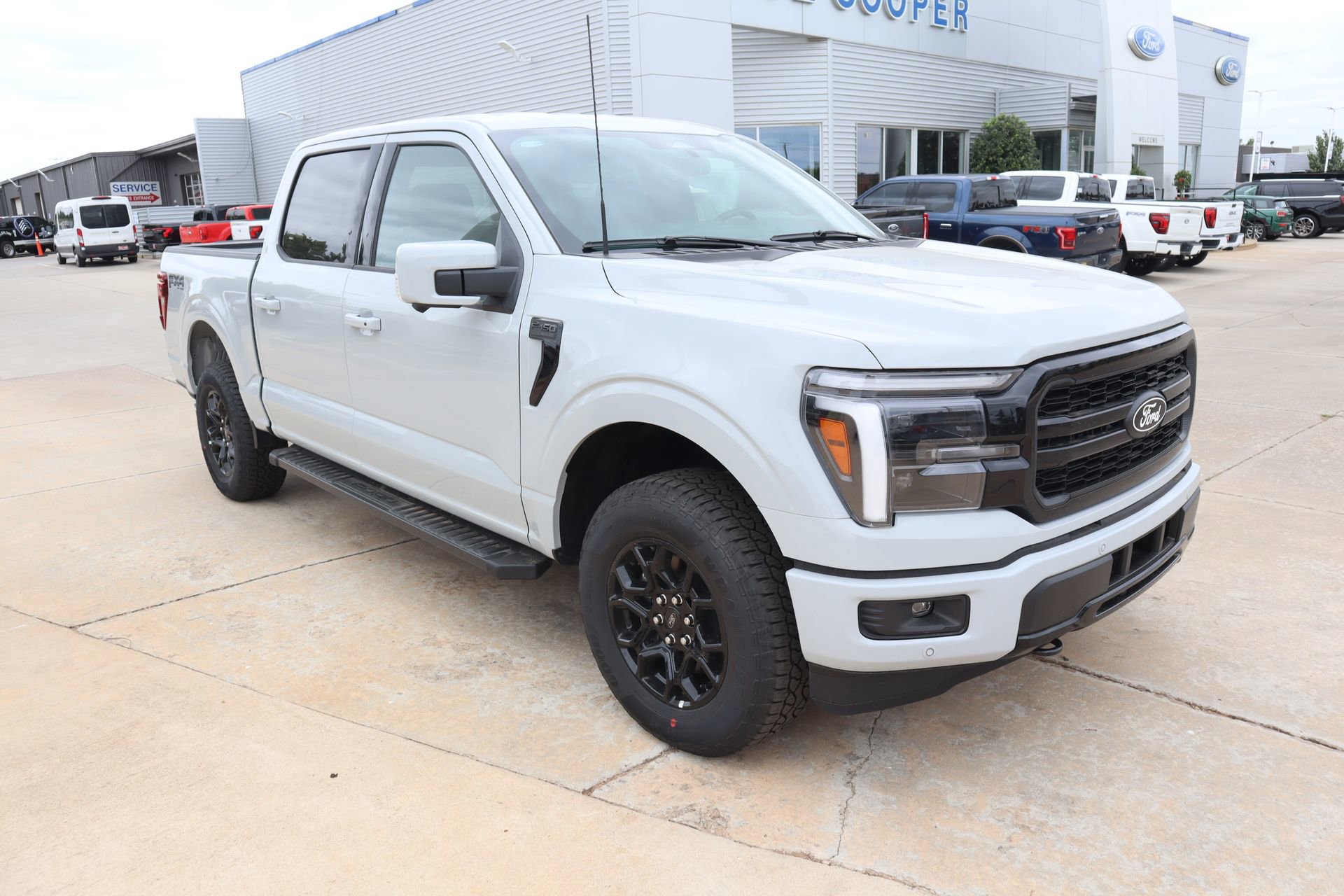 New 2026 Ford F150 Lariat w/ FX4 Off-Road Package AWD/4WD image 1