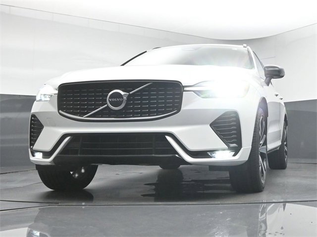 Used 2022 Volvo XC60 B6 R-Design w/ Protection Package Premier image 37