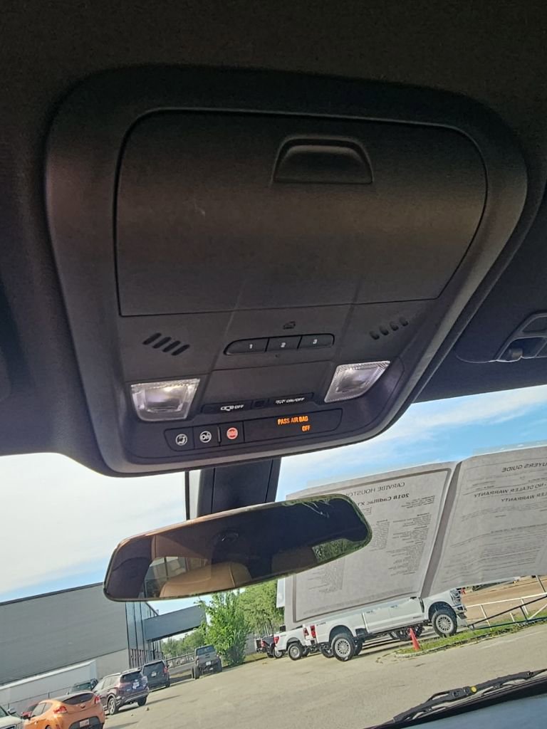 Used 2018 Cadillac XT5 FWD image 20