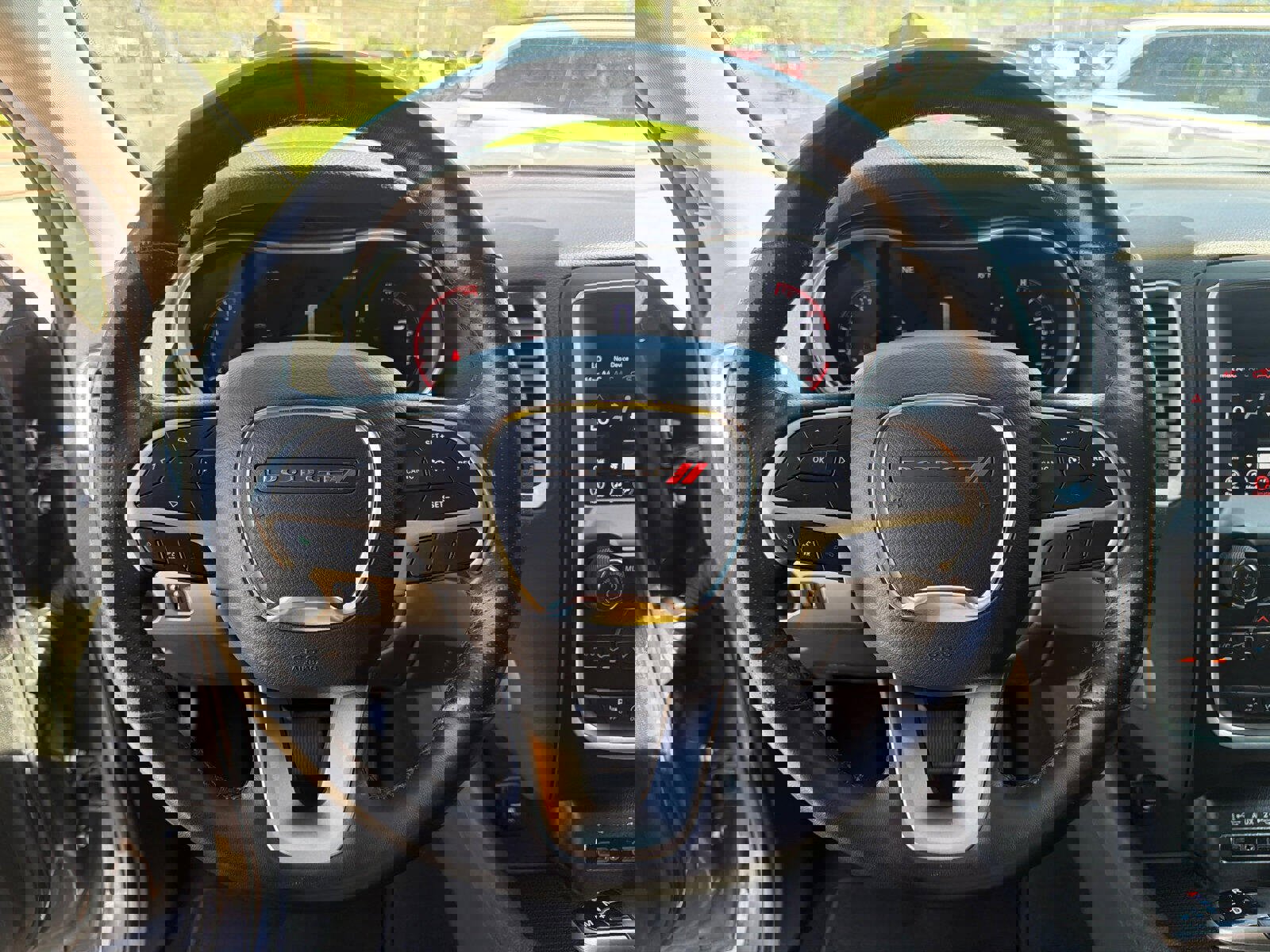 Used 2020 Dodge Durango SXT image 14