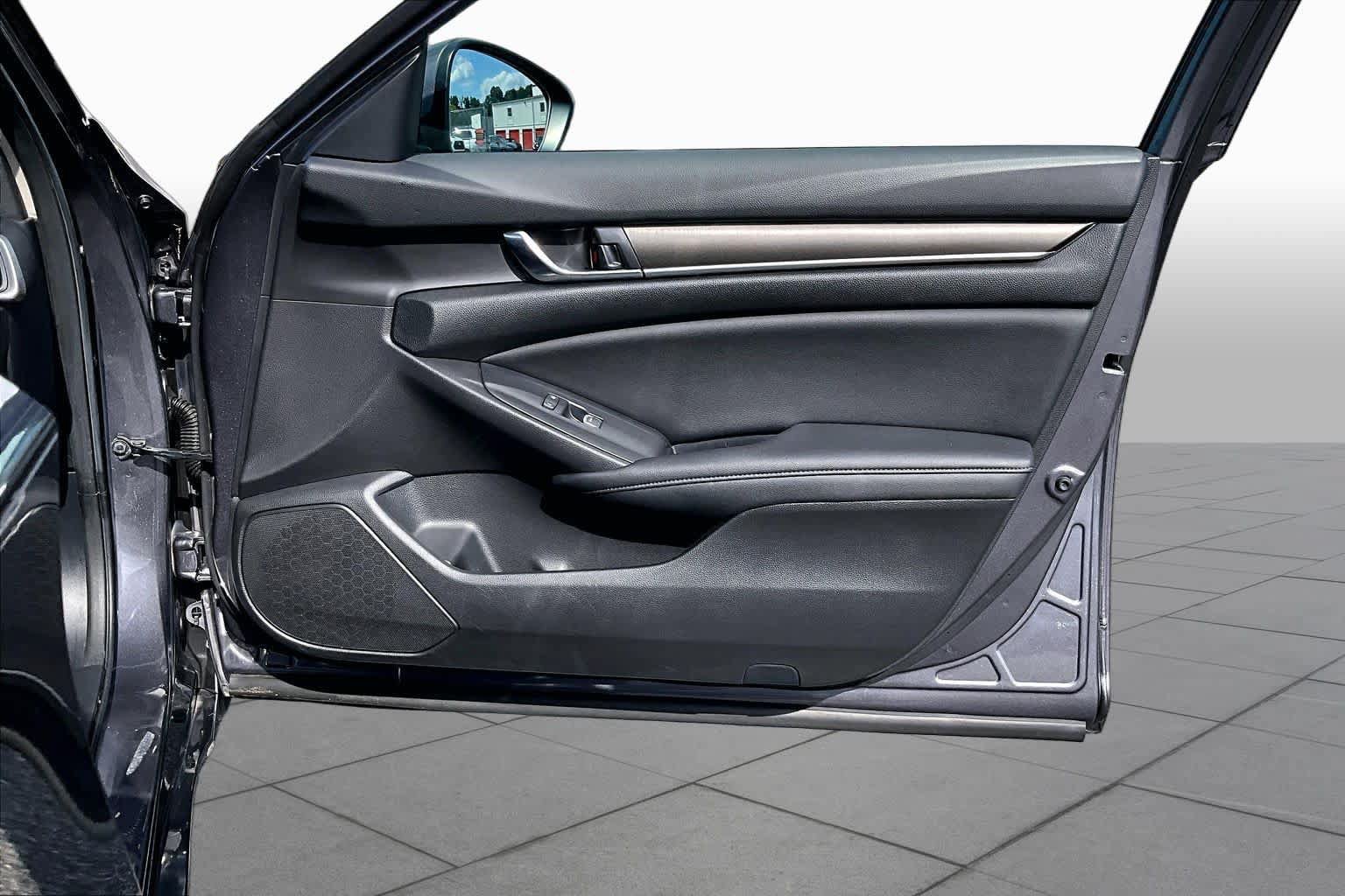 Used 2019 Honda Accord LX image 22