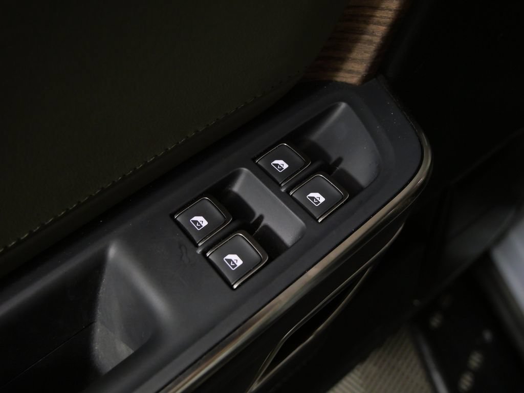 Used 2023 Rivian R1T Adventure Dual AWD/4WD image 16