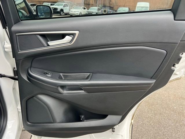 Used 2023 Ford Edge SEL w/ Convenience Package image 13