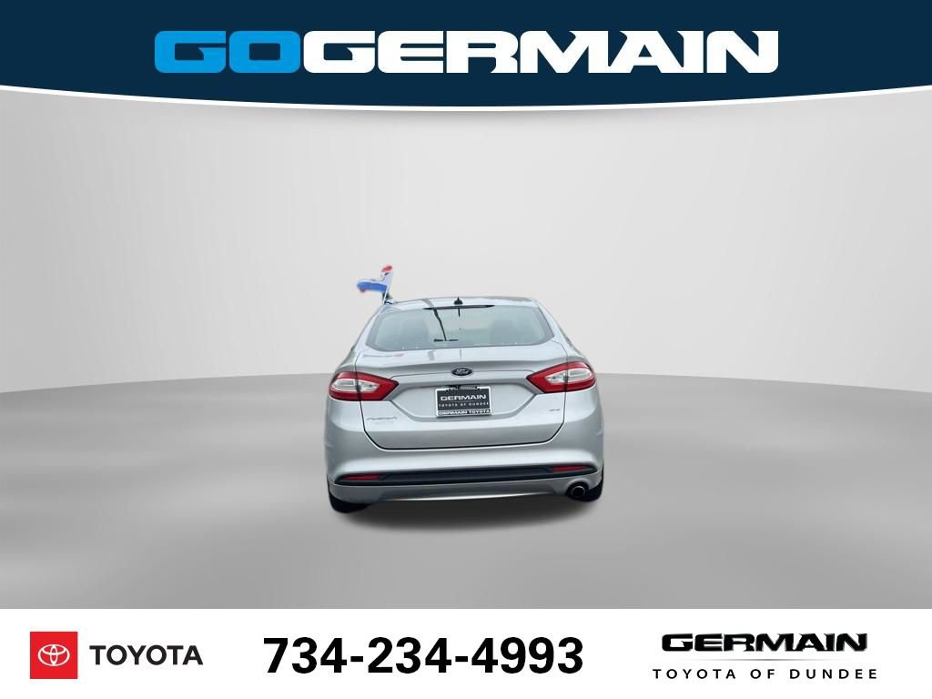 Used 2016 Ford Fusion SE FWD image 9