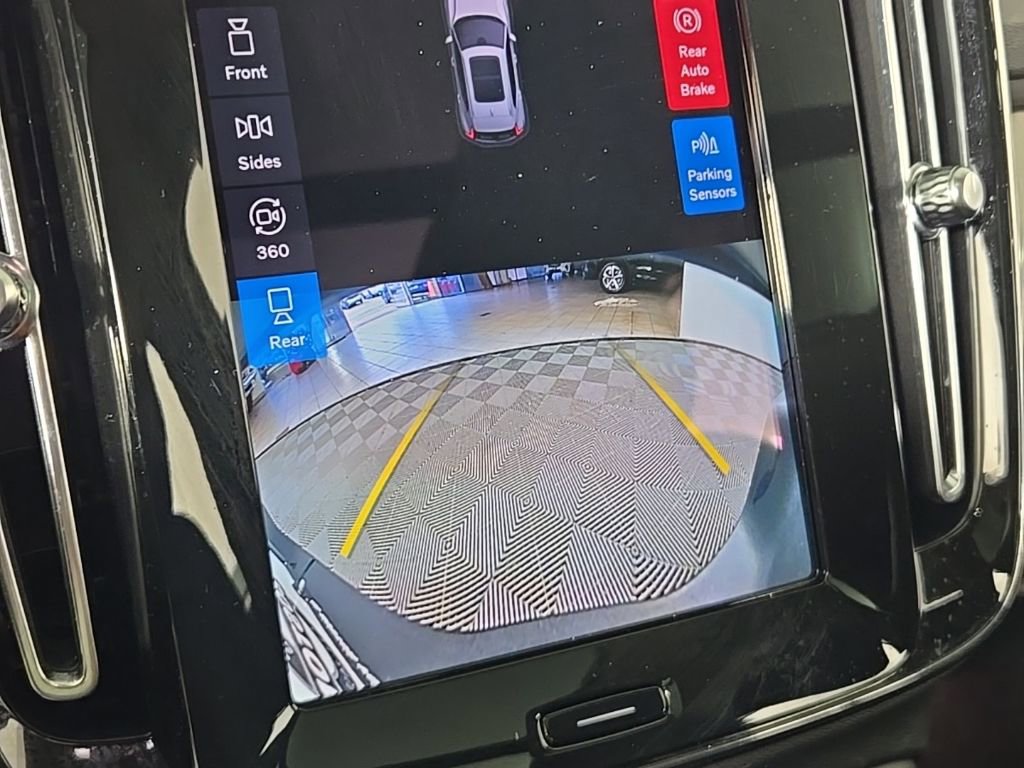 Certified 2023 Volvo XC40 B5 Plus w/ Climate Package AWD/4WD image 30