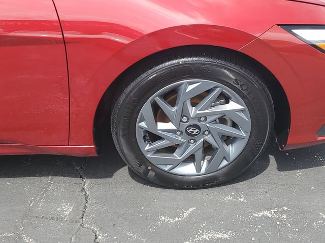 Certified 2024 Hyundai Elantra SEL FWD image 6