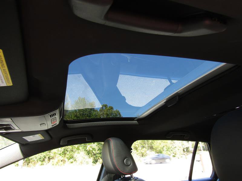 Used 2017 Volkswagen GTI SE image 23