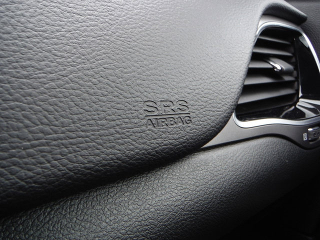 Used 2020 Jeep Cherokee Limited AWD/4WD image 32