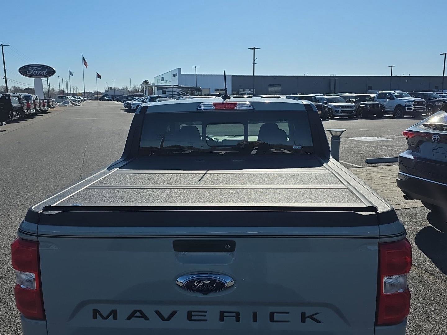 Used 2024 Ford Maverick Lariat w/ 4K Tow Package image 18