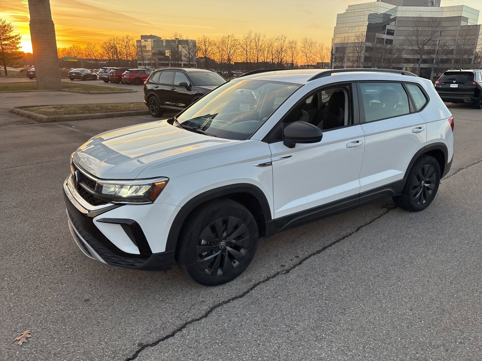 Used 2022 Volkswagen Taos S image 13