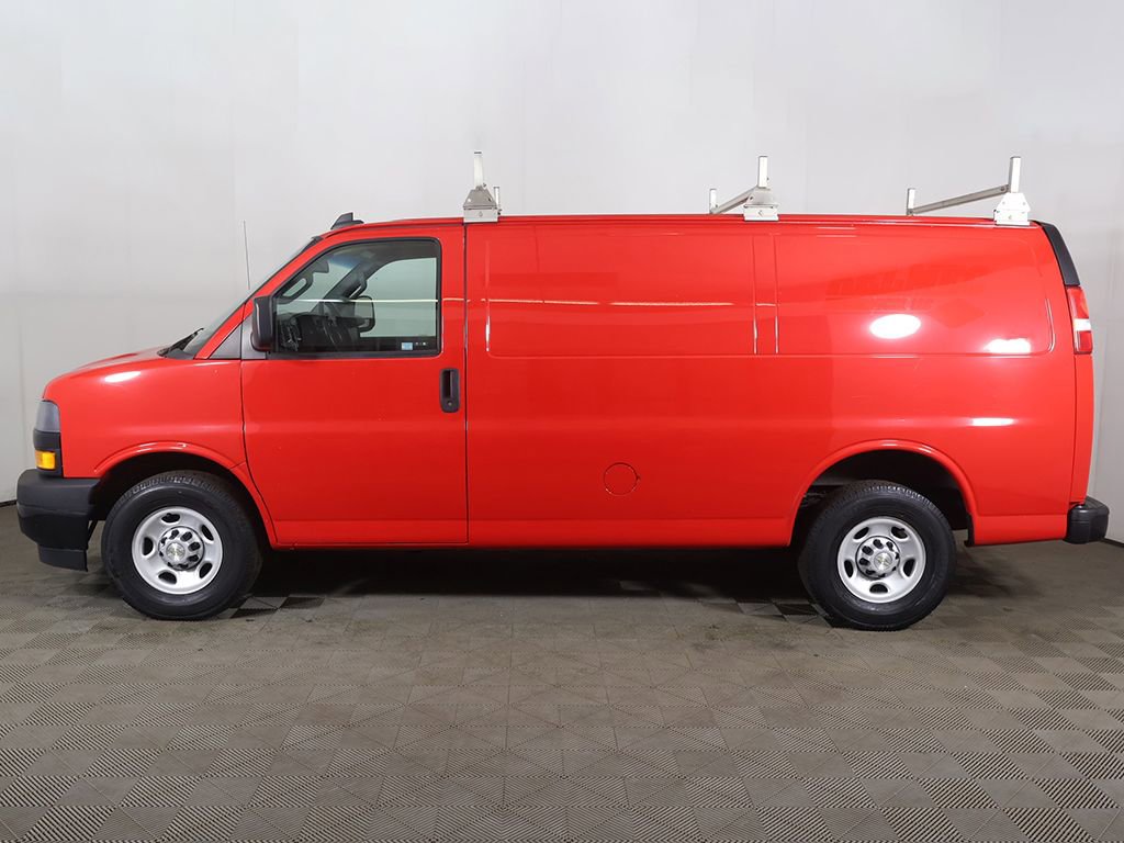 Used 2021 Chevrolet Express 3500 w/ Driver Convenience Package image 12