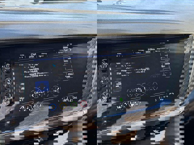 Used 2023 Buick Envision Essence image 19