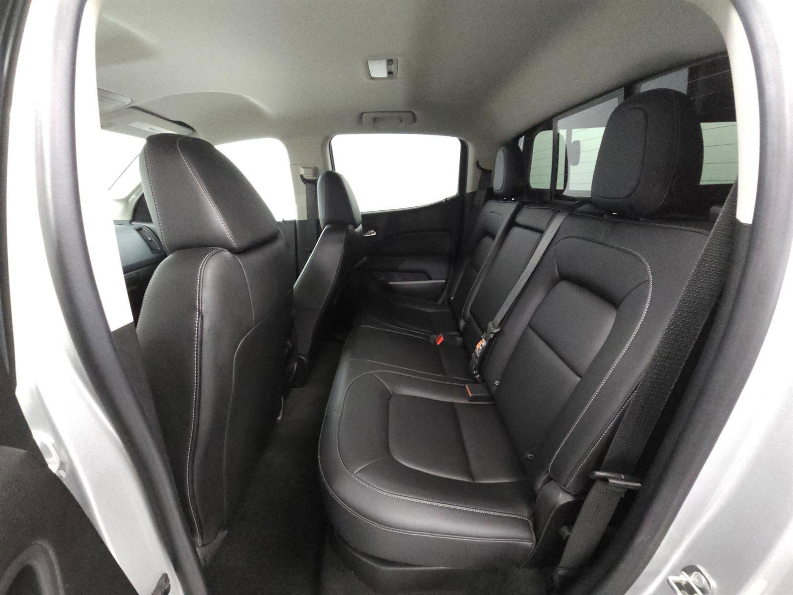 Used 2018 Chevrolet Colorado Z71 AWD/4WD image 5