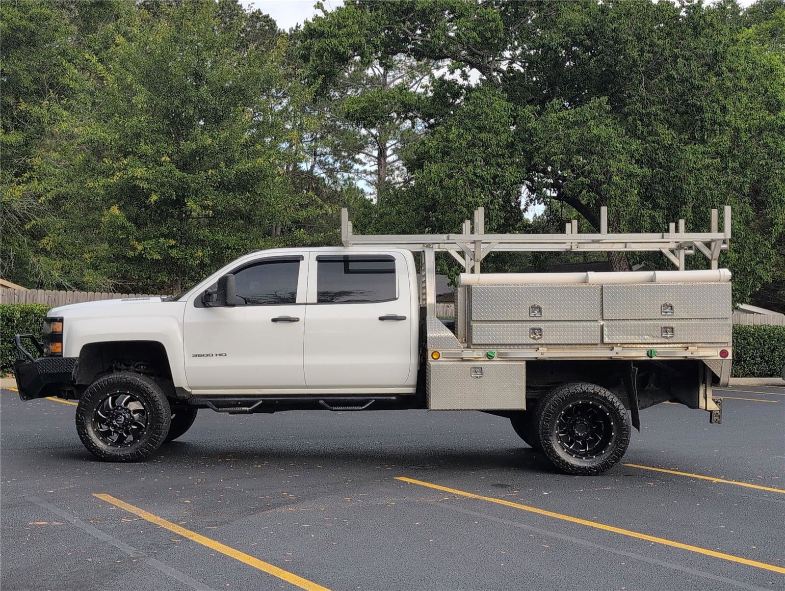 Used 2015 Chevrolet Silverado 3500 W/T w/ Snow Plow Prep Package AWD/4WD image 2
