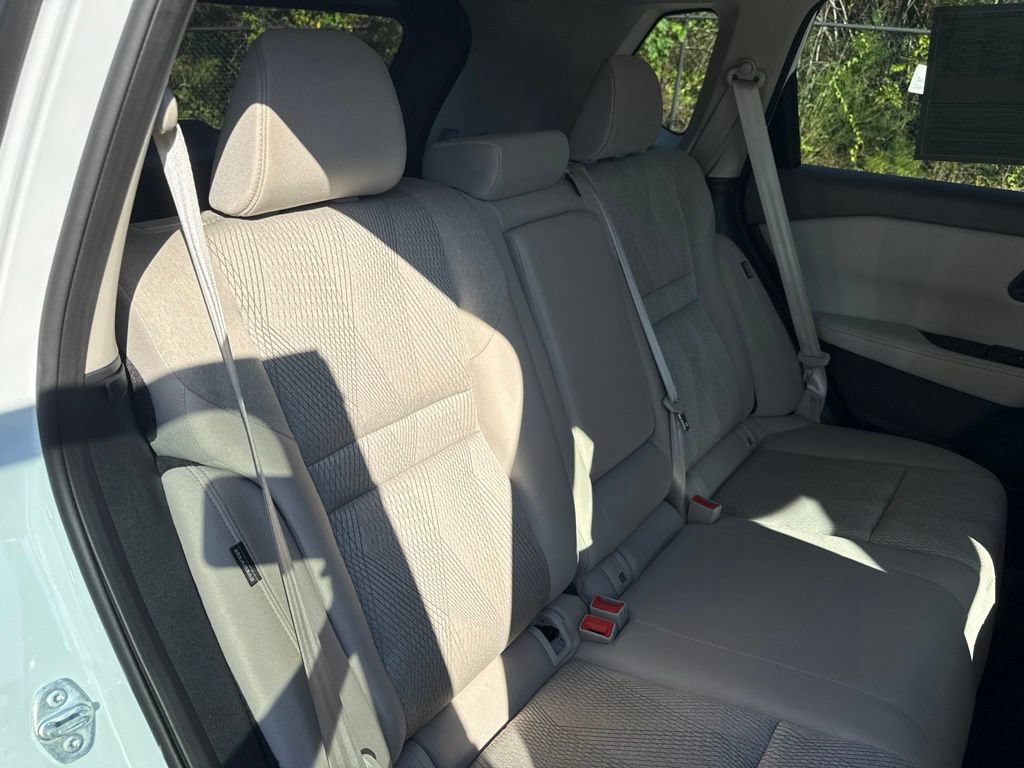Certified 2025 Nissan Rogue SV FWD image 37