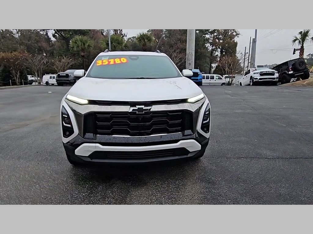 Used 2025 Chevrolet Equinox ACTIV w/ Safety and Technology Package image 38